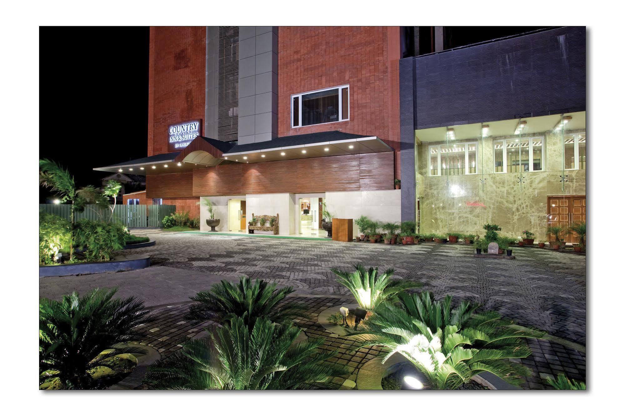 होटल Bloomsuites L Ahmedabad